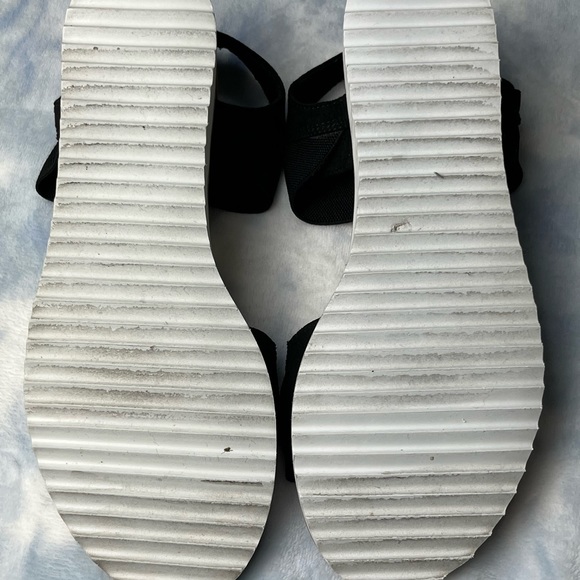 Skechers memory foam size 9 - Picture 9 of 11